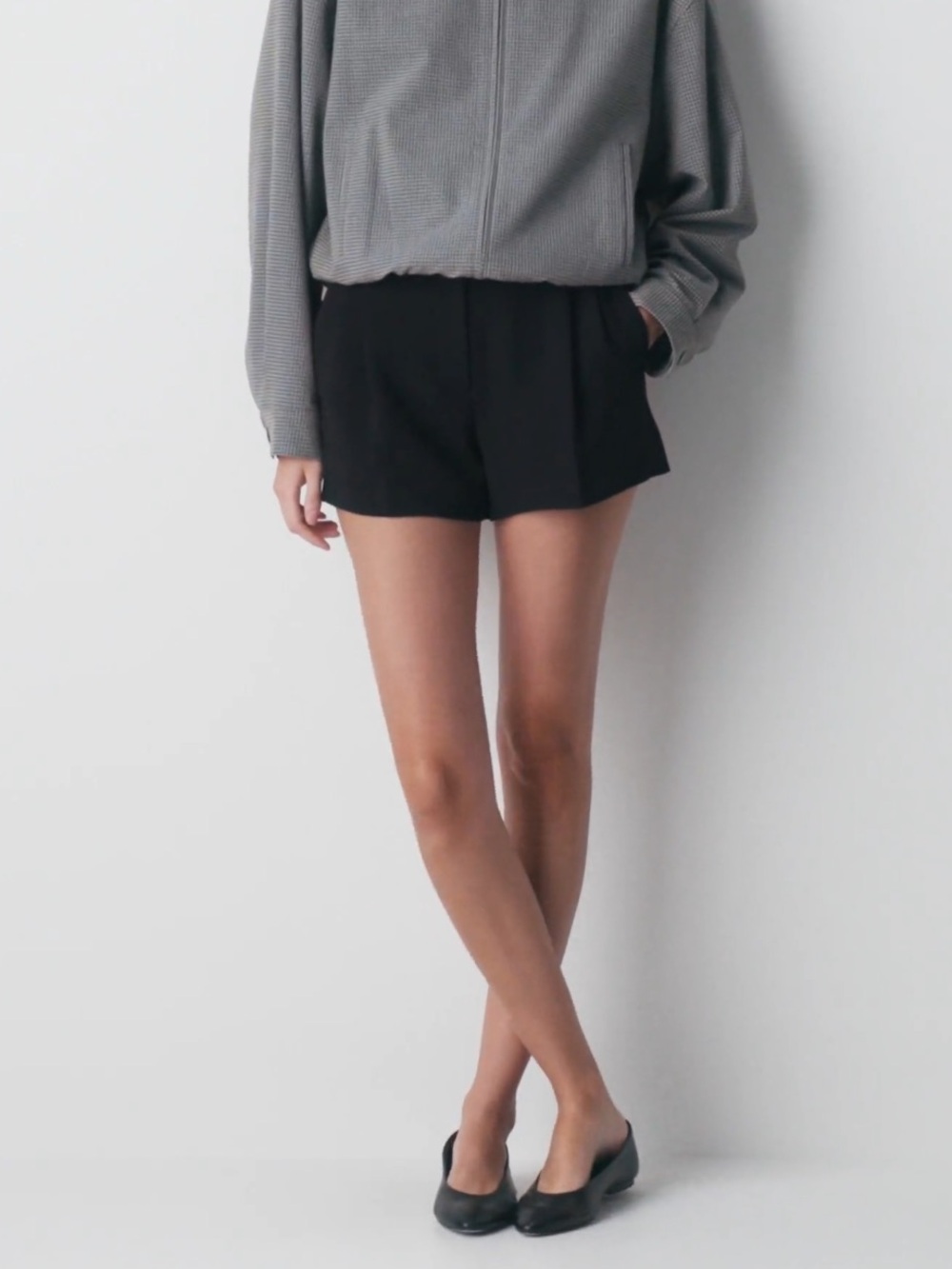 NWT Aritzia Effortless Mini Black Shorts